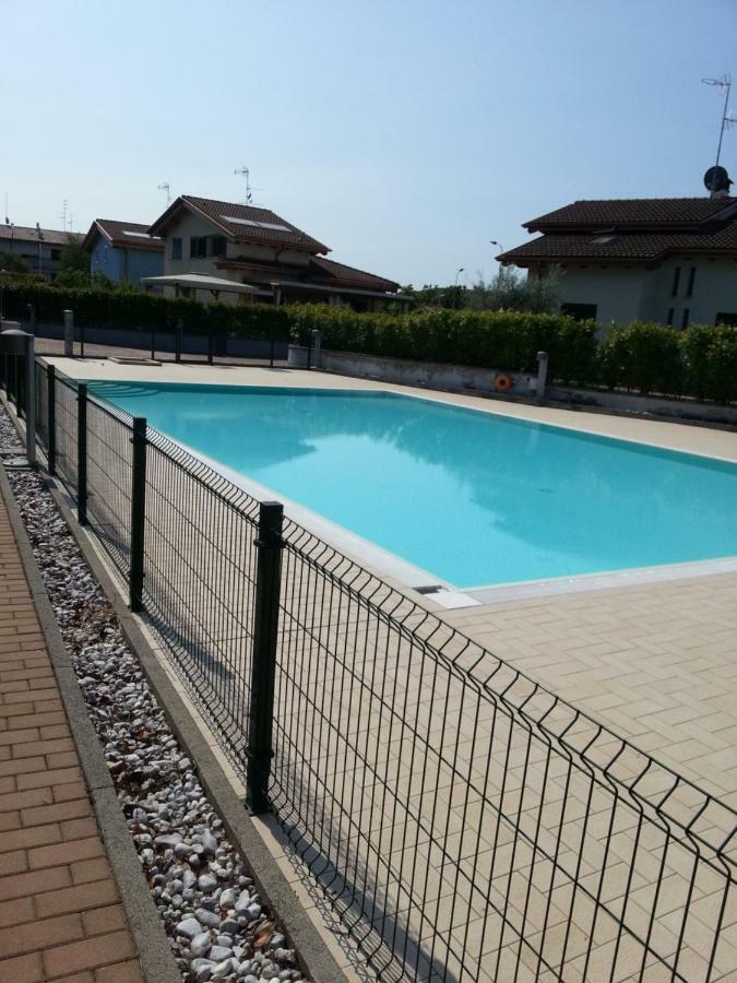 Peschiera Appartamenti Vacanze Peschiera del Garda Exterior photo