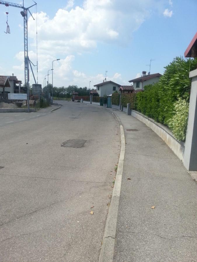 Peschiera Appartamenti Vacanze Peschiera del Garda Exterior photo